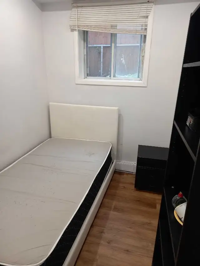 Colocation chambre 4 et demi (Saint-Laurent) in Room Rentals & Roommates in City of Montréal - Image 2