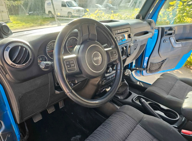 2011 Jeep wrangler in Cars & Trucks in Windsor Region - Image 3