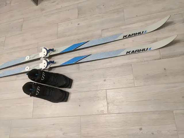 Kaehu Cross Country Ski + WhiteWoods Boots in Ski in Ottawa - Image 2