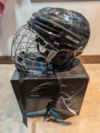 Hockey Helmet - Mens Large