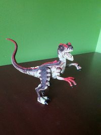 Figurine articulée Jurassic Park Alpha Velociraptor