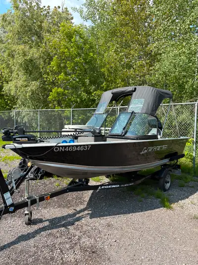 Boat and trailer in Very good condition ( used ) MERCURY 40 Hp, excellent condition . Professionally...