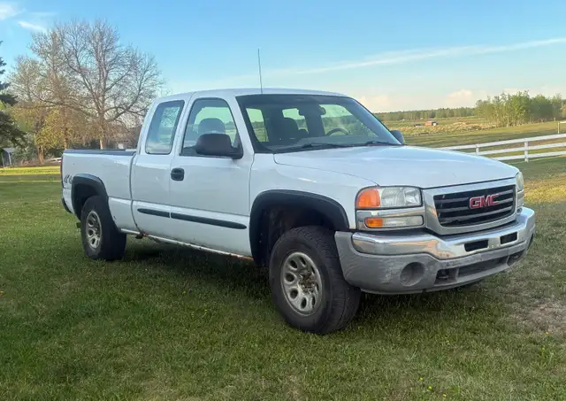 2005 GMC Sierra 511269214345635845