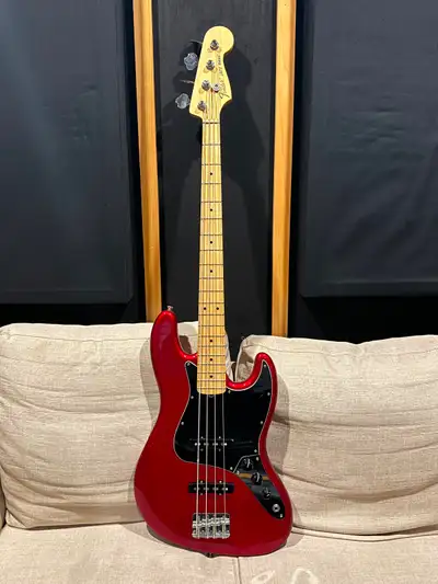 Fender American Special Jazz Bass, View more