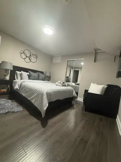 ✅ 1 BEDROOM/1 BATHROOM / LEGAL CITY REGISTERED BASEMENT APARTMENT with Private 3 Piece Bathroom (NO...