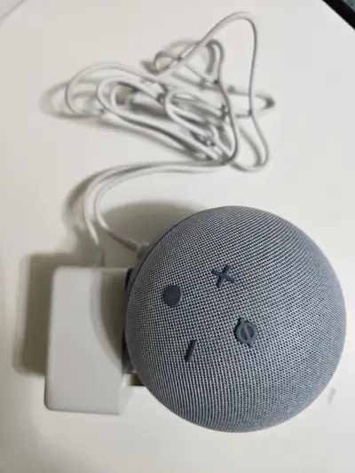 Selling Amazon Echo Dot 4th generation - Smart speaker Alexa -Twilight Blue - 4th Generation -> Mint...