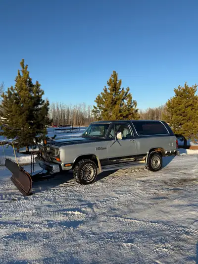 1986 Dodge Ram Charger Snow Plow Truck! I posted this truck last winter but it was running a bit rou...