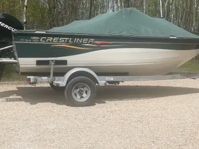 2008 crestliner sport/fish with 115 mercury Optimax with less than 125 hrs. Has some scratches in th...