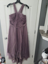 Monique Lhuillier lilac purple bridesmaid dress Size 10 robe