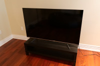 Hisense 55U78H - 4K TV, 120Hz with optional IKEA TV stand