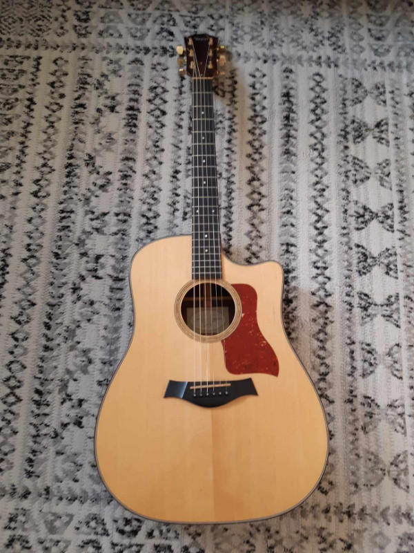 Taylor 710ce Acoustic Guitar in Guitars in Calgary