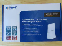 Planet WDRT-1200AC WiFi wireless 2.4GHz 5GHz router DLNA