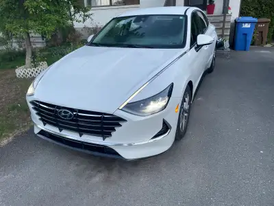 Hyundai Sonata well-maintained Specifications: Year: 2021, Make: Hyundai, Model: Sonata, Odometer: 1...