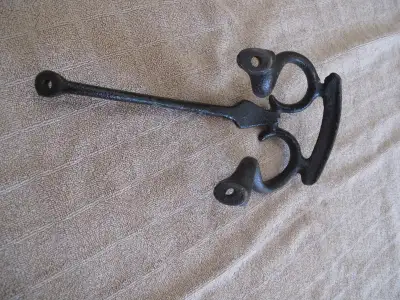 UNUSUAL shaped HORSE DRAWN COACH, BUGGY, CARRIAGE STEP forged iron Fergus area $30 *Check out my oth...