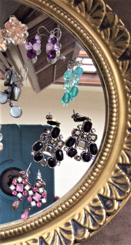 Ladies Earrings, Bracelets, Pins & Scarf Clip  $2.50-5.00 in Jewellery & Watches in Winnipeg - Image 4