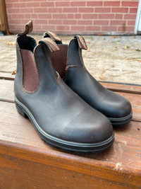Blundstone Boots - Size 4.5