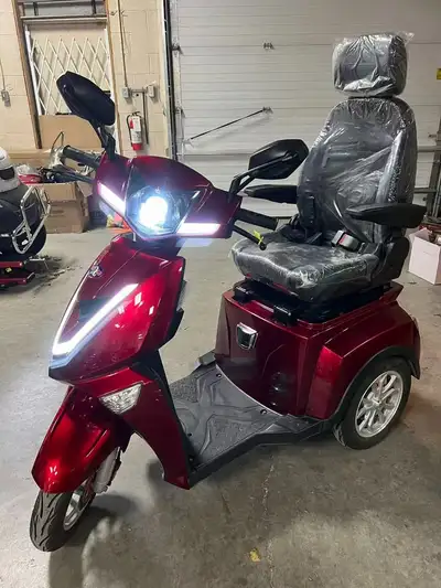Second-Hand ET3 LX Electric 3-Wheel Scooter-Red | Over 53% OFF!!, View more