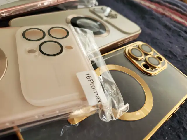 Iphone phone case in Cell Phone Accessories in Hamilton - Image 8