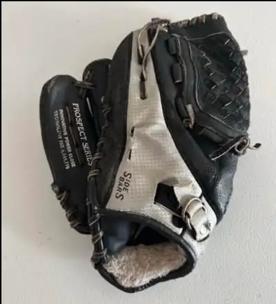 Mizuno catch right throw left youth glove, View more