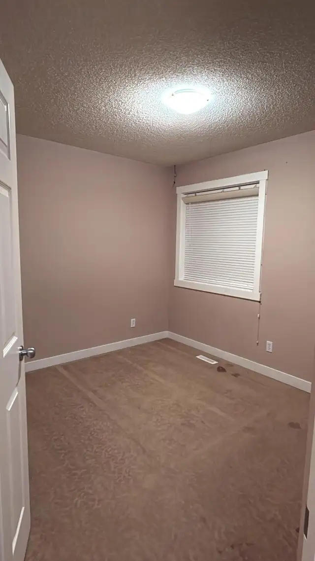 2 private rooms for rent