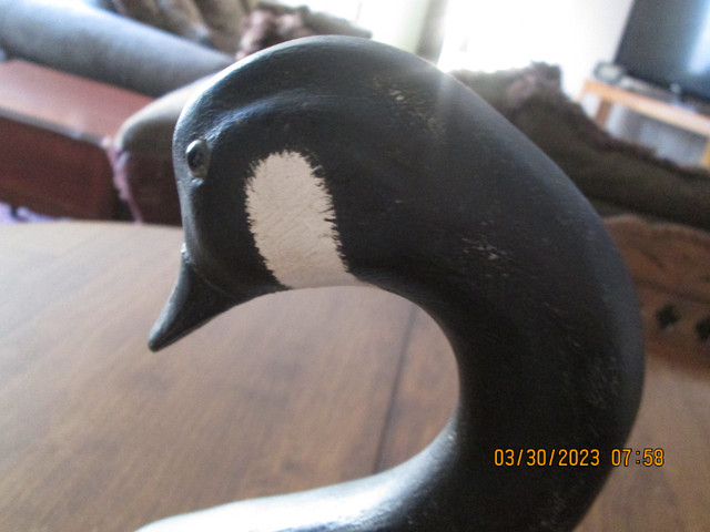 vintage wood carved canada goose decoy in Arts & Collectibles in Ottawa - Image 2