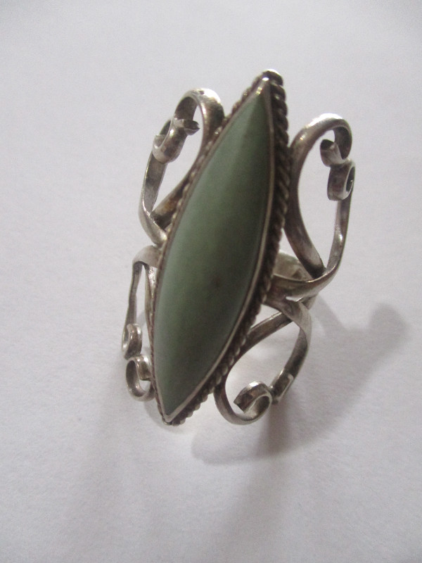 Bague en argent 925 grandeur 7 (Silver ring) in Jewellery & Watches in Gatineau