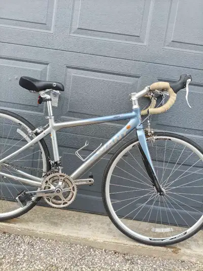 Giant OCR 3 W road bike , View more