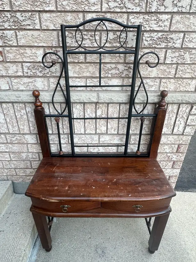 Vanity table,storage barn table in Other Tables in Mississauga / Peel Region - Image 4