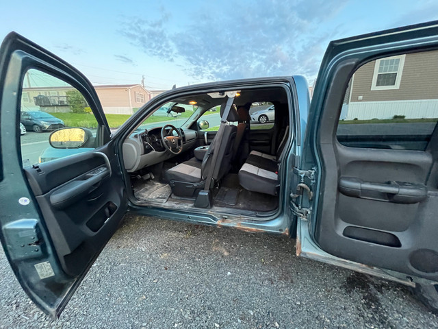 2009 Chevrolet Silverado 1500 LS 4x4 in Cars & Trucks in Fredericton - Image 3