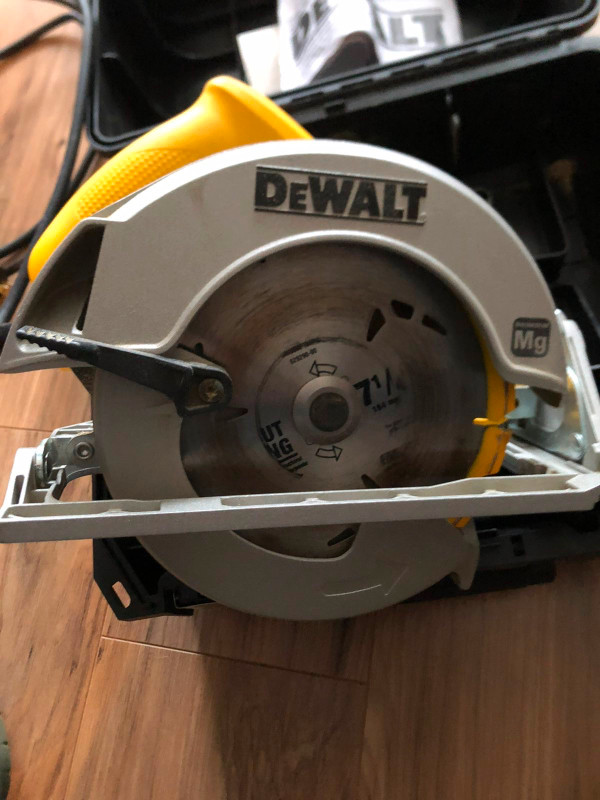 Circular saw Dewalt dw368 in Power Tools in Edmonton - Image 4