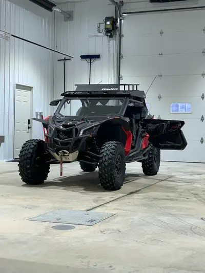 2022 Can Am Maverick X3 Turbo RR XDS 64”. X package. Fox podium shocks. 3000kms. 200 hp model. 20” o...