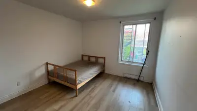 Sublease for room - 5 1/2 Apartment in Saint Henri