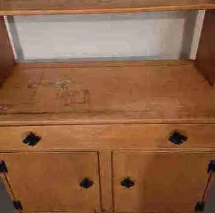 Wooden cabnet in Hutches & Display Cabinets in City of Toronto - Image 5