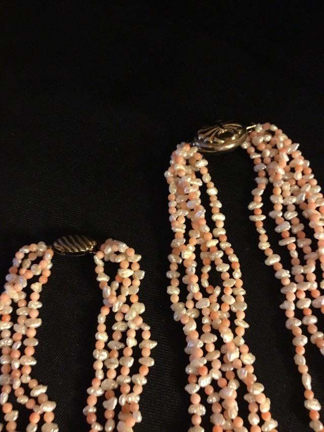 ANTIQUE CORAL  NATURAL RIVER PEARL NECKLACE AND BRACELET 16” in Arts & Collectibles in Mississauga / Peel Region - Image 4