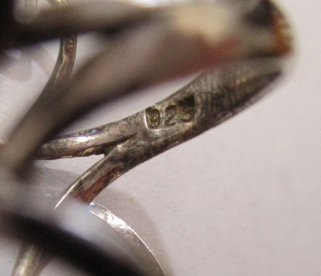 Bague en argent 925 grandeur 7 (Silver ring) in Jewellery & Watches in Gatineau - Image 2