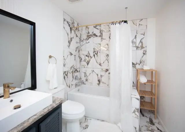 Charming All-Season Cottage Nestled in the Heart of Kazabazua in Quebec in Canada - Image 7