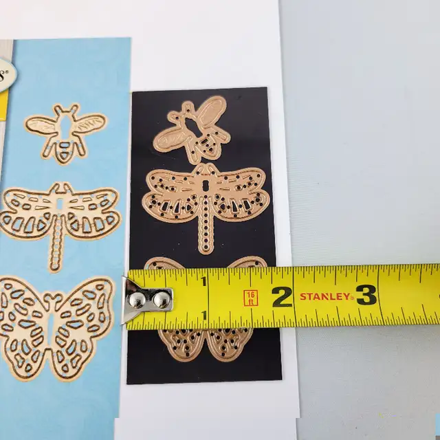 Flying Bugs Spellbinders Metal Die Cut Set Die D-Lites Bee Drago in Hobbies & Crafts in Strathcona County - Image 6