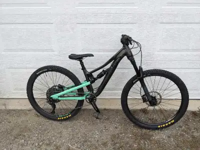 Acheté neuf et utilisé 2 saisons. Entretiens annuels effectués. Dernier entretien fait en octobre.