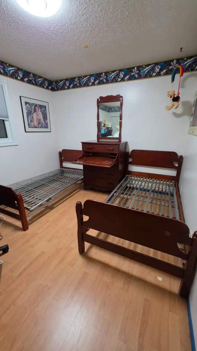 Imperial Loyalist 1960s Maple Bedroom Set –Stamped & Complete in Dressers & Wardrobes in Calgary - Image 2