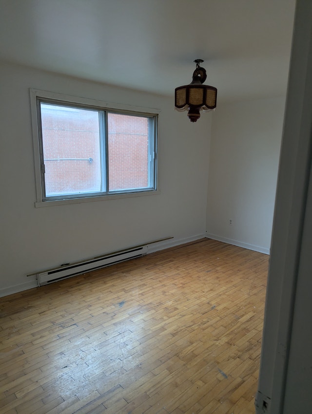 Nice large 4 1/2 for rent in st Leonard — photo 2