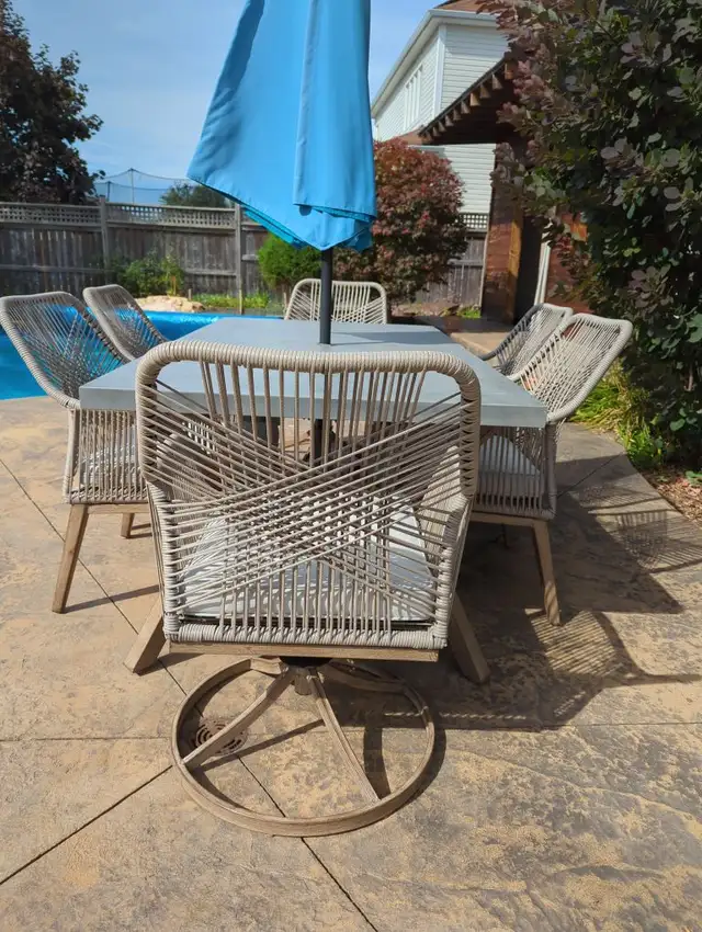 Patio Dinning Set - Steel Table in Patio & Garden Furniture in Mississauga / Peel Region - Image 6