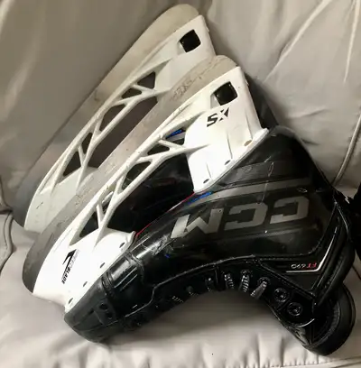 CCM Jetspeed FT680 Skates, Size 8.5 R,  used 1/2 season, EXC!, View more