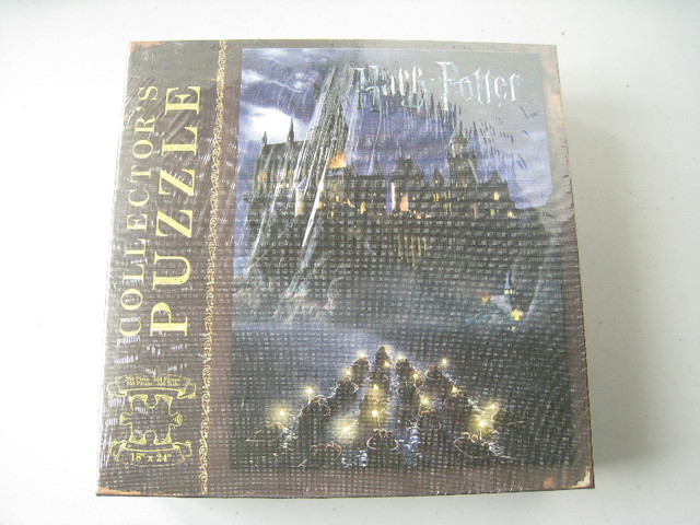 Harry Potter Hogwarts Puzzle – NEW - 550 Pcs in Toys & Games in Guelph