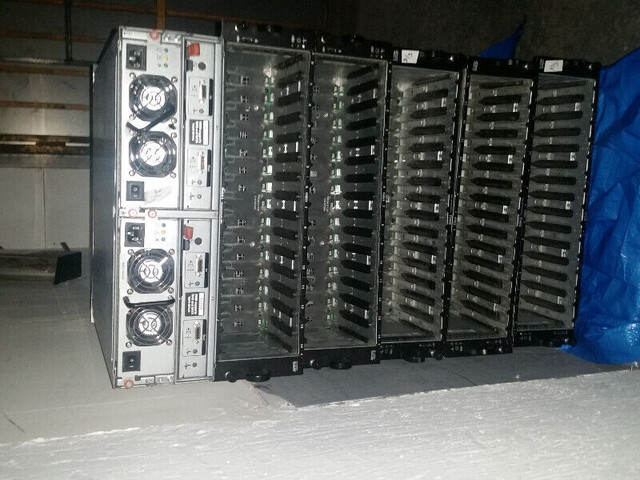 Dell PowerVault MD AMP01 15-Bay sas Storage Array with Power Sup dans Autre  à Ville de Montréal