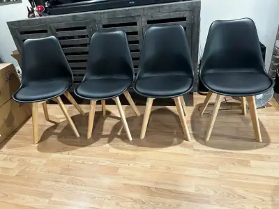 Warehouse sale on indoor chairs in black for restaurants, View more