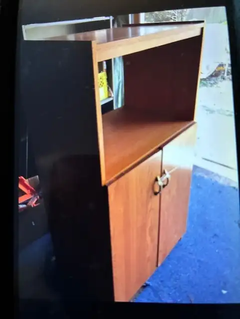 Tv cabinet nice condition $ 35 in TV Tables & Entertainment Units in Winnipeg - Image 2