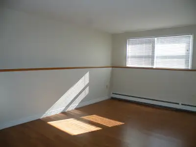 One Bedroom Apartment for rent in Sherwood in a central location. Walking distance to everything you...