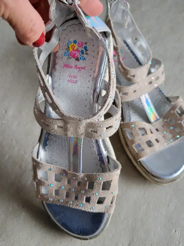 Divers sandales pour filles fait en italie in Kids & Youth in City of Montréal - Image 6