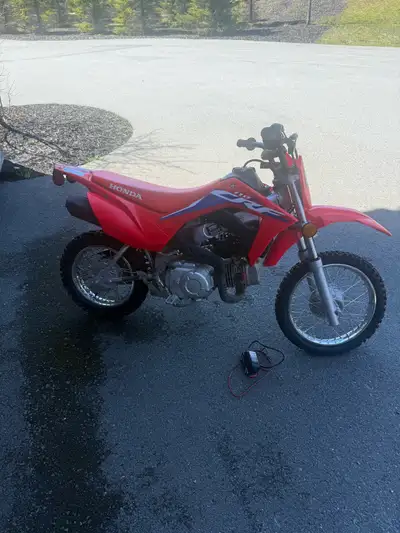 I'm selling my Honda CRF110F, a fantastic dirt bike perfect for beginners, with a reliable 110cc eng...