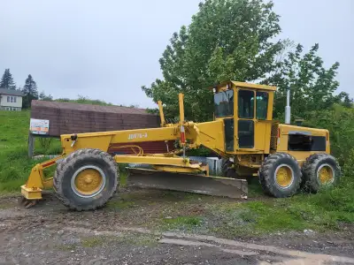 1981 John Deere 670A Grader 6100 hrs Attached with scarifier Maintained and ready for work $25000 Lo...